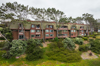 Chateau LAuberge in Del Mar, CA - Foto de edificio - Building Photo