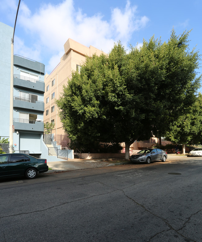 Berendo Place Apartments in Los Angeles, CA - Building Photo - Building Photo