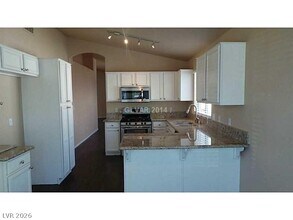 10534 Penns Creek Ct in Las Vegas, NV - Building Photo - Building Photo