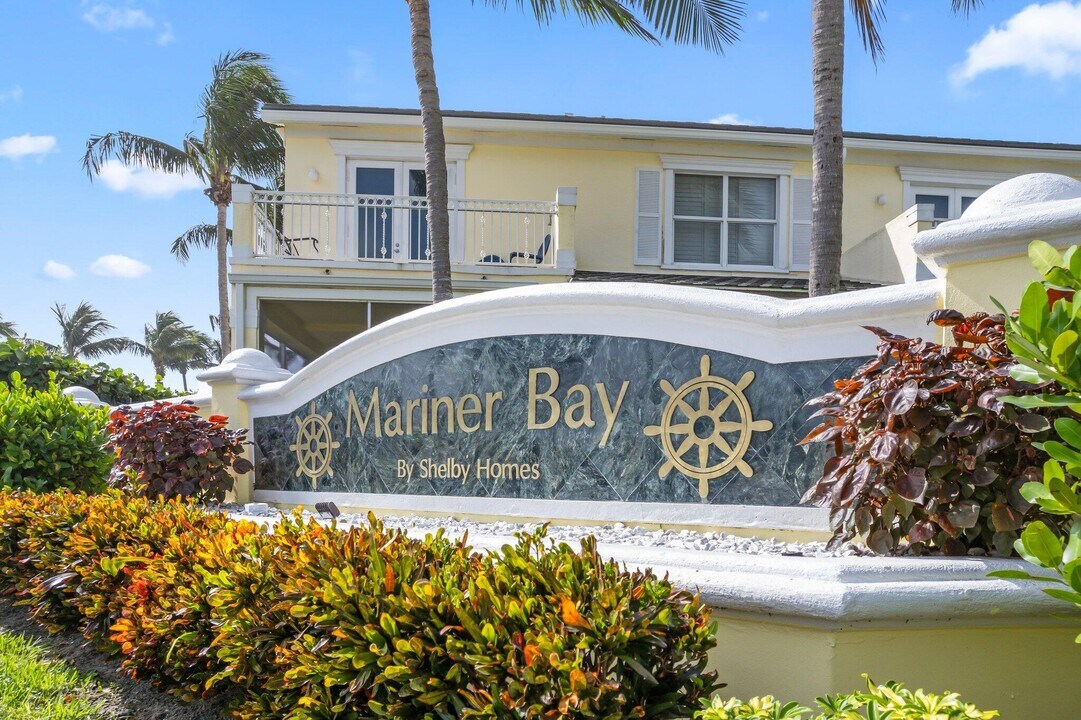 100 Shelley Ln in Fort Pierce, FL - Building Photo