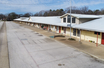 Lake Ridge in Athens, TX - Foto de edificio - Building Photo