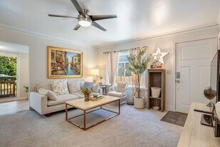 4508 33rd Ave W in Seattle, WA - Building Photo