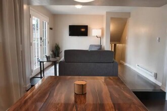 8239 Cherokee St in Denver, CO - Foto de edificio - Building Photo