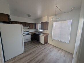 7610 E Helen St in Tucson, AZ - Building Photo - Building Photo