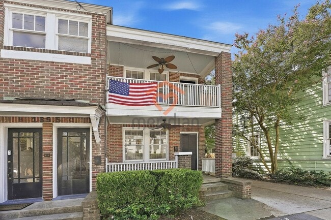 property at 135 1/2 Wentworth St
