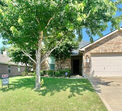 3605 Chapel Hill Lane in Denton, TX - Building Photo - Building Photo