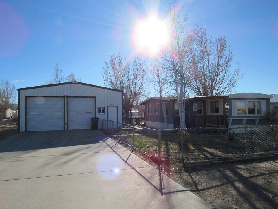 2775 Prairie Ln in Bar Nunn, WY - Building Photo