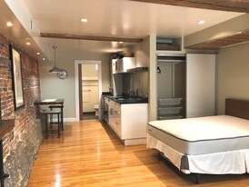 19 Branch St, Unit B in Boston, MA - Building Photo