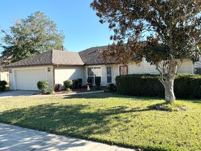 8707 NW 10th Pl in Gainesville, FL - Building Photo - Building Photo