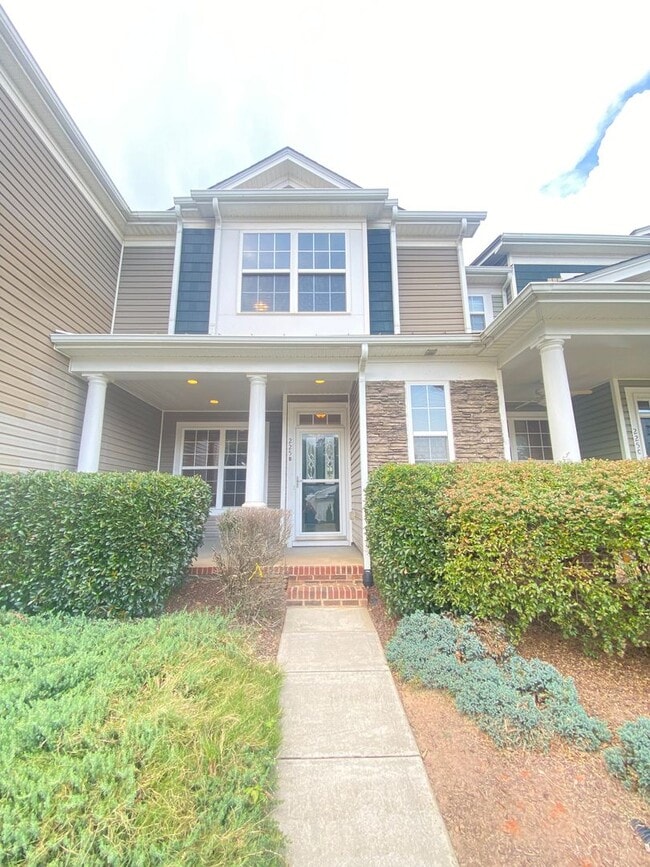 property at 225 E Waterlynn Rd