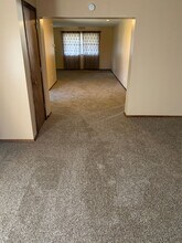 256 Kinsman Ct in Cincinnati, OH - Building Photo - Building Photo