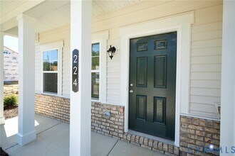 224 Greenpark Rd in Sandston, VA - Building Photo - Building Photo