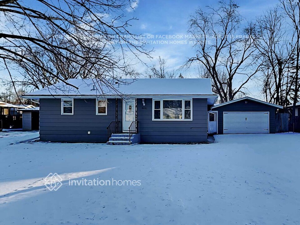 6631 Fridley St NE in Fridley, MN - Building Photo