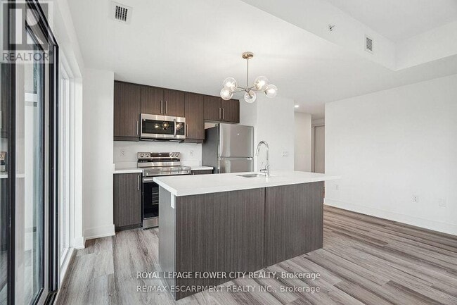 575 Conklin Rd in Brantford, ON - Building Photo - Building Photo