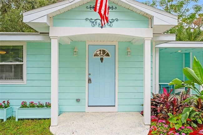 245 S Rhodes St in Mount Dora, FL - Building Photo - Building Photo