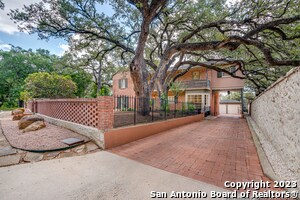 248 E Summit Ave in San Antonio, TX - Building Photo - Building Photo