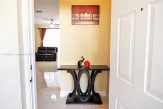 2093 Pasa Verde Ln in Weston, FL - Building Photo - Building Photo