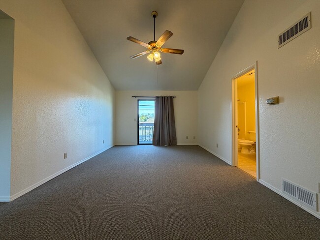 2304 Arbutus St in Eureka, CA - Building Photo - Building Photo