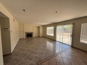 2682 W Dawnview Dr in Rialto, CA - Building Photo - Building Photo