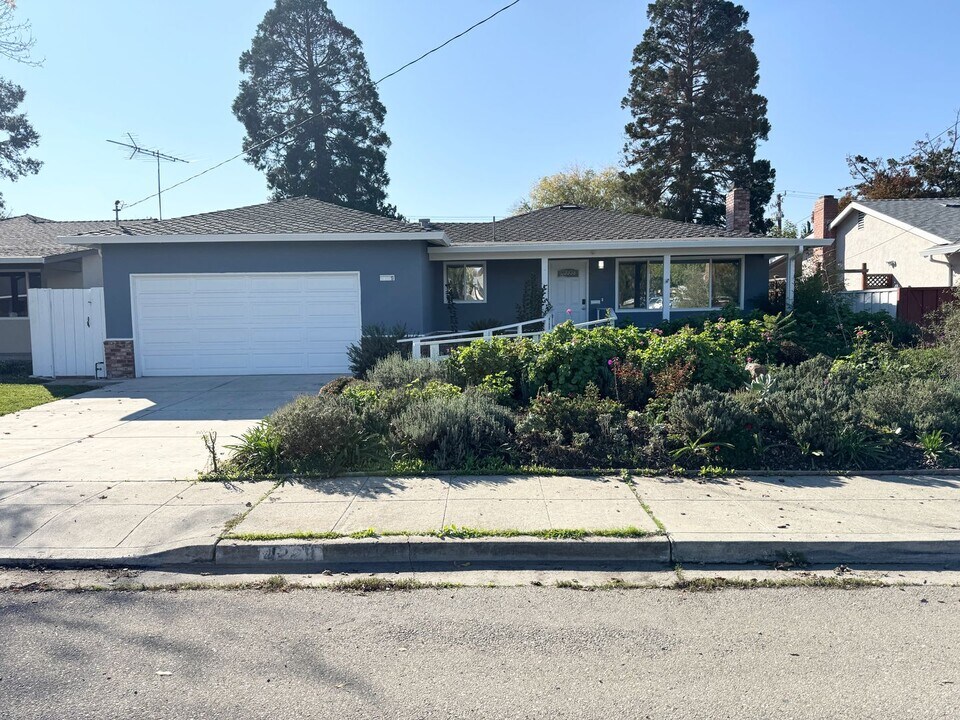 4229 Davis Way in Livermore, CA - Building Photo