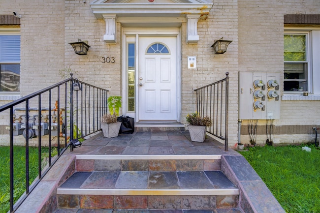 303 Seaton Pl NE in Washington, DC - Building Photo - Building Photo