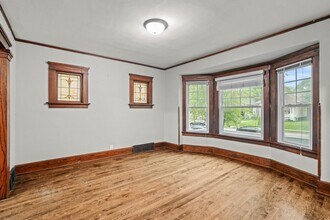 3028 N Oakland Ave in Milwaukee, WI - Building Photo - Building Photo