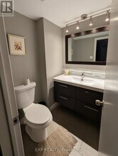 3D Crestlea Crescent in Ottawa, ON - Building Photo - Building Photo