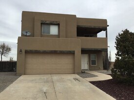 709 Loma Pinon Loop NE in Rio Rancho, NM - Building Photo