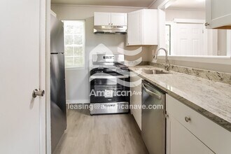 2456 N Cheyenne Ave in Tulsa, OK - Foto de edificio - Building Photo