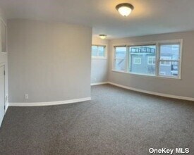 827 E Park Ave-Unit -upper in Long Beach, NY - Building Photo - Building Photo