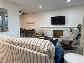 340 Leigh Rd in West Palm Beach, FL - Building Photo - Building Photo