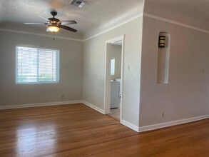 402 E Baltimore Dr in El Paso, TX - Building Photo - Building Photo