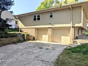 332 N 154th St in Omaha, NE - Building Photo - Building Photo