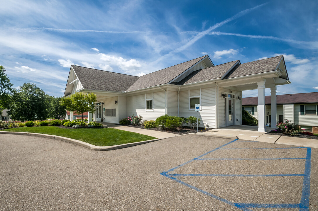 Glenwood Apartments in Millersburg, OH - Building Photo