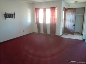 16682 Eastland St in Roseville, MI - Building Photo - Building Photo