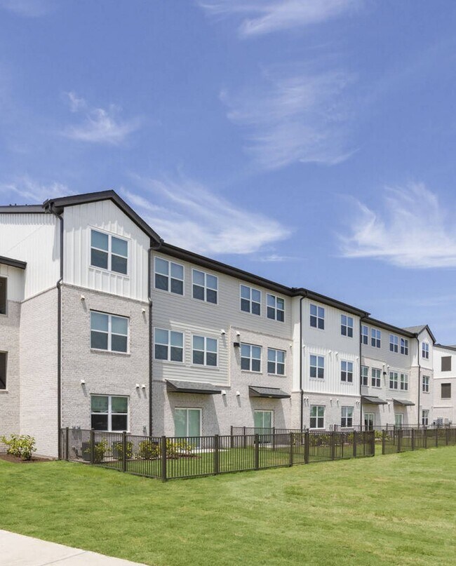 10203 Karsten Rd in Rosharon, TX - Building Photo - Building Photo