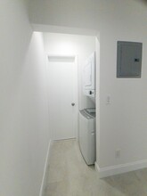 19 SE 12th Ave, Unit 2 in Fort Lauderdale, FL - Building Photo - Building Photo