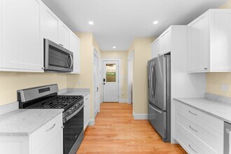 1579 Centre St in Boston, MA - Building Photo - Building Photo