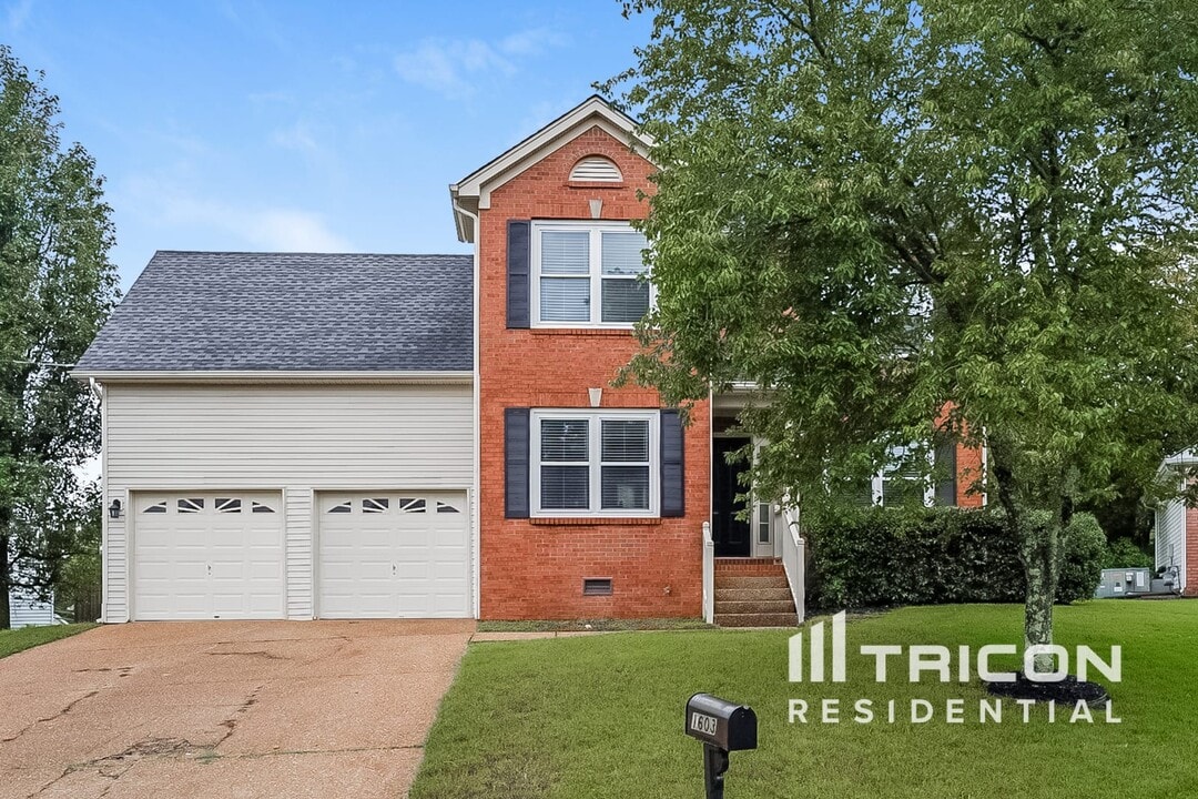 1603 Covington Ct in Mount Juliet, TN - Building Photo