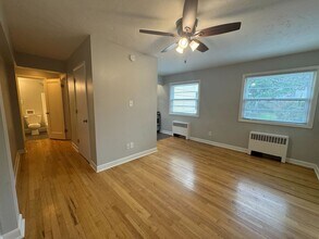Westover Tower in Portland, OR - Foto de edificio - Interior Photo