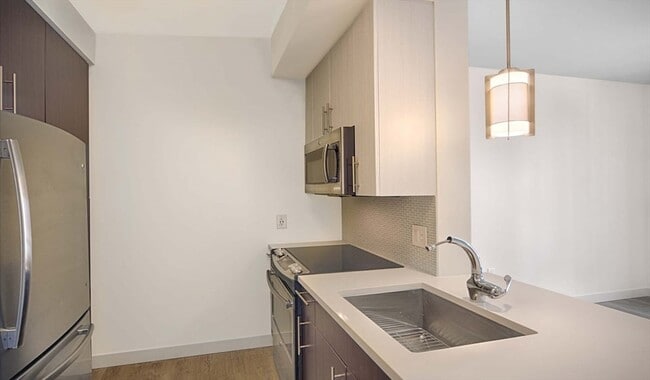 1 Canal St, Unit 701 in Boston, MA - Foto de edificio - Building Photo