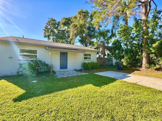 6400 30th St N in St. Petersburg, FL - Building Photo - Building Photo