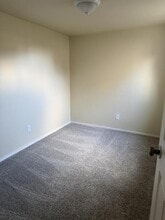 905 N Holladay Dr in Seaside, OR - Building Photo - Building Photo