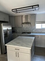 2204 E 24th St in Oakland, CA - Building Photo