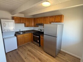 5300 School St in El Cerrito, CA - Building Photo