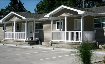 728 W Calhoun St in Macomb, IL - Building Photo - Building Photo