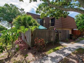 1166 6th Ave in Vero Beach, FL - Building Photo - Building Photo