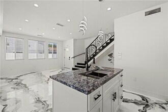 15211 Cohasset St in Los Angeles, CA - Building Photo - Building Photo