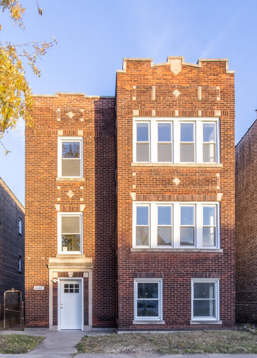 6647 S St Lawrence Ave in Chicago, IL - Building Photo