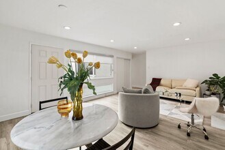 1919 Alameda de las Pulgas in San Mateo, CA - Building Photo - Building Photo